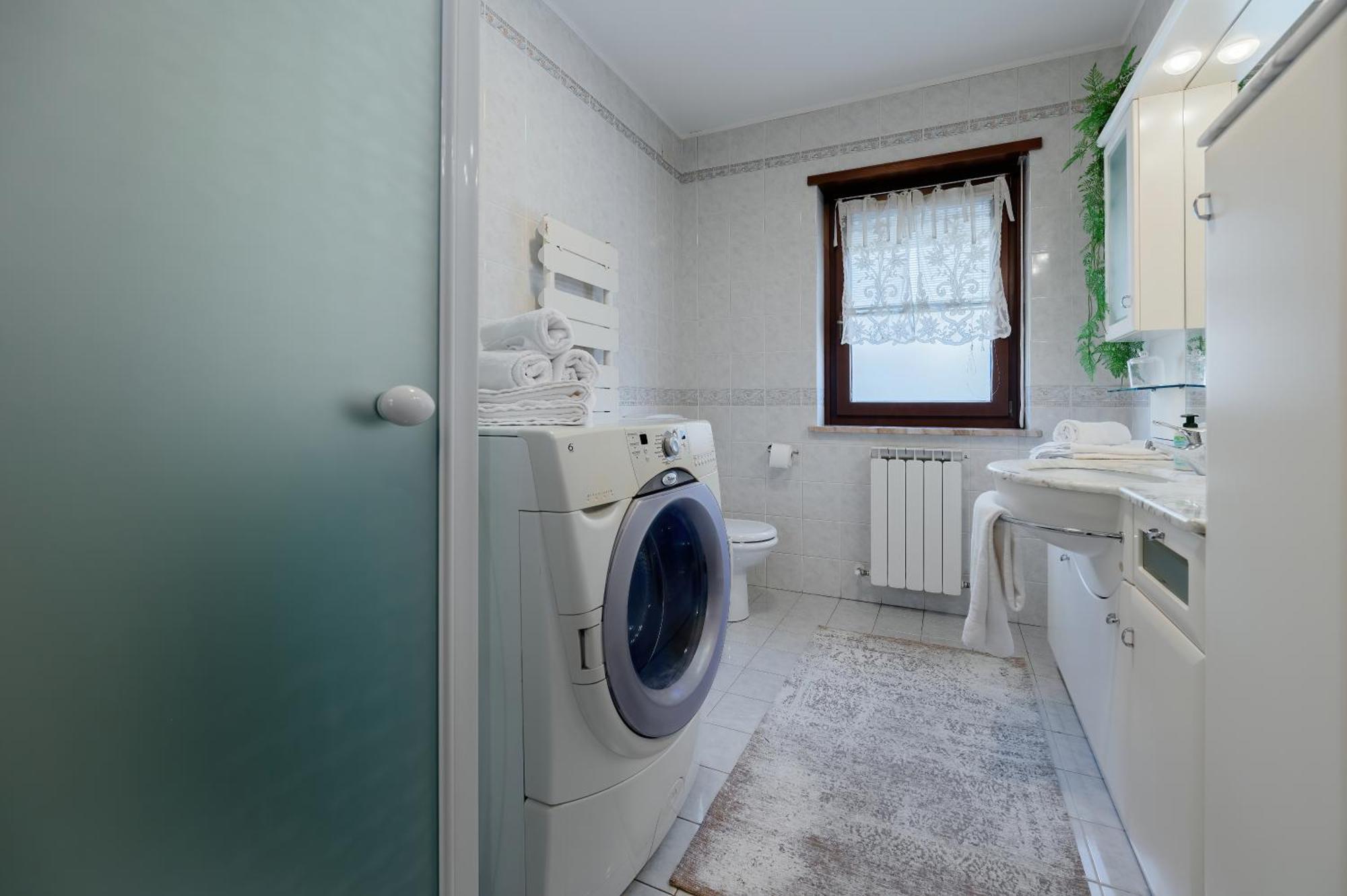 Casa Di Iaio - 90 M2 Apt With Free Wi-Fi, Netflix, Home Cinema & Parking Gorizia Exterior photo